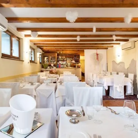 La Mola Πανσιόν