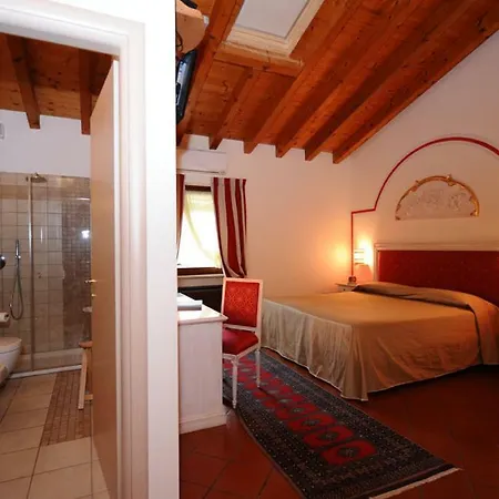 Гостевой дом La Mola Соммакампанья