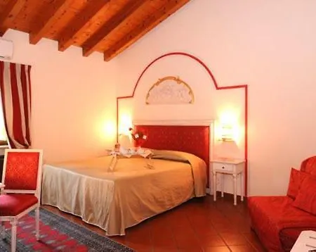 La Mola Гостевой дом Соммакампанья