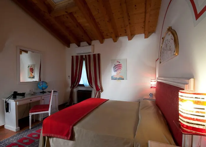 Guest house La Mola 4*