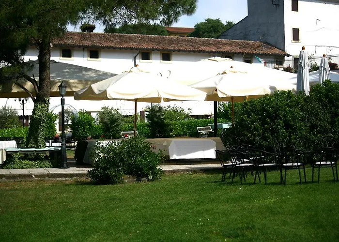 Guest house La Mola 4*